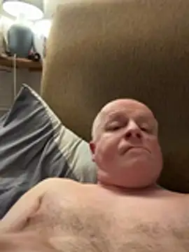 locallad88 online show from February 18, 5:42 pm