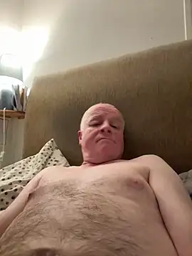 Snapshot of locallad88 chatting on February 5, 8:35 pm locallad88 online show from February 5, 8:35 pm