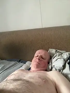 locallad88 online show from April 14, 4:01 pm