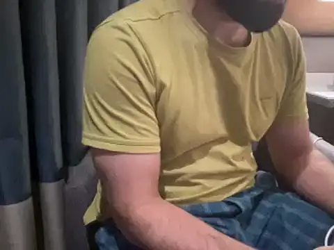 browndick266 online show from March 12, 5:02 am