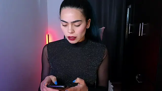 Snapshot of sexyladyy_ chatting on October 2, 10:57 pm sexyladyy online show from October 2, 10:57 pm