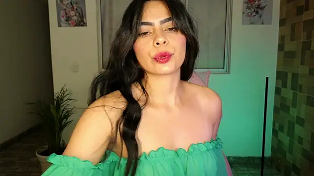 Snapshot of sexyladyy_ chatting on January 31, 2:39 pm sexyladyy online show from January 31, 2:39 pm