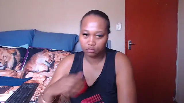 Snapshot of EbonySeductressx chatting on October 13, 1:12 pm EbonySeductressx online show from October 13, 1:12 pm