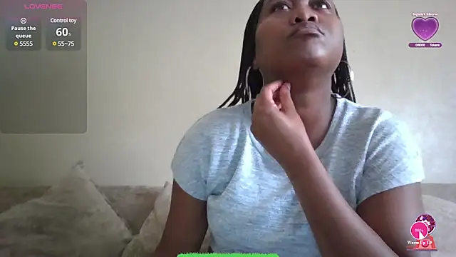 Snapshot of EbonySeductressx chatting on February 11, 12:47 pm EbonySeductressx online show from February 11, 12:47 pm