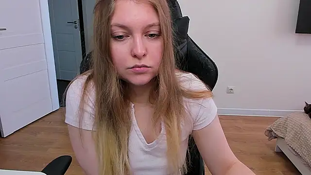 Snapshot of stacy_miracle chatting on February 18, 10:55 am stacy miracle online show from February 18, 10:55 am