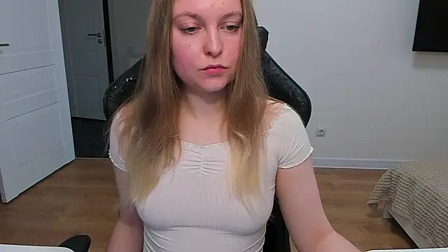 Snapshot of stacy_miracle chatting on April 20, 5:14 pm stacy miracle online show from April 20, 5:14 pm