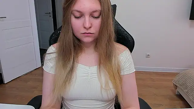 Snapshot of stacy_miracle chatting on February 24, 2:18 pm stacy miracle online show from February 24, 2:18 pm