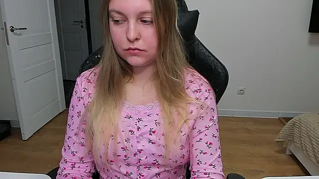 Snapshot of stacy_miracle chatting on March 3, 6:04 pm stacy miracle online show from March 3, 6:04 pm