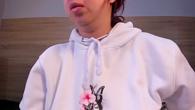 madelaine blosson online show from March 24, 10:37 am