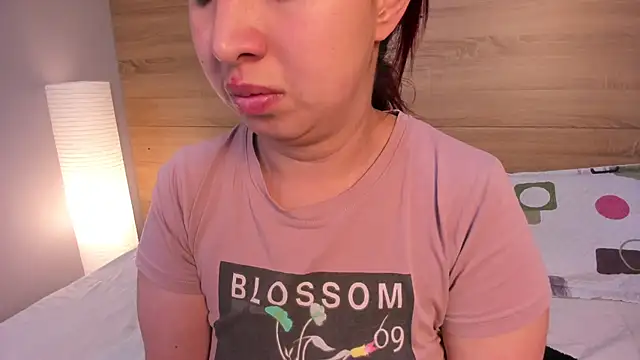 madelaine blosson online show from March 20, 10:16 am