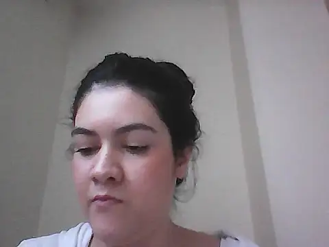 Snapshot of lauratobon chatting on October 14, 4:51 pm lauratobon online show from October 14, 4:51 pm