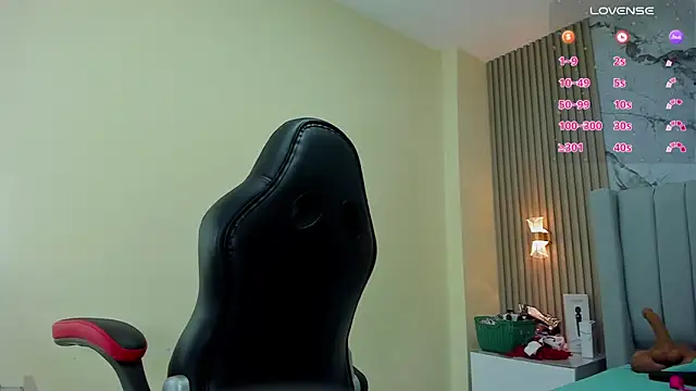 MAGIEVANS1 online show from October 28, 12:48 pm