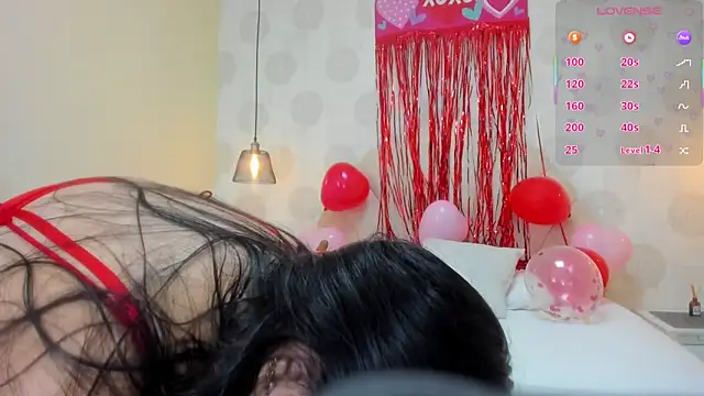 MAGIEVANS1 online show from February 14, 3:07 am