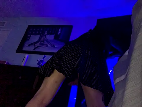 Kik SickSlut88 online show from October 6, 3:24 pm