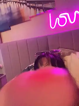 Lolaley2 online show from November 6, 5:33 am