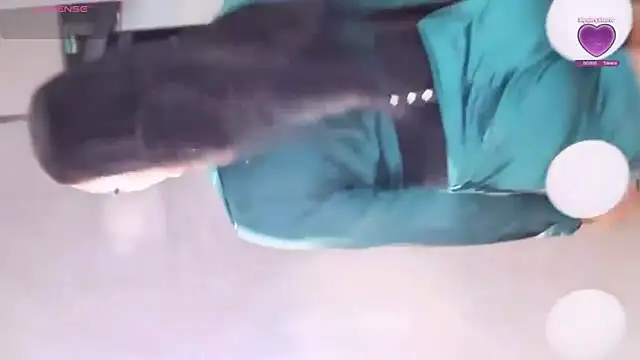 sweetcata23 online show from December 17, 8:14 pm