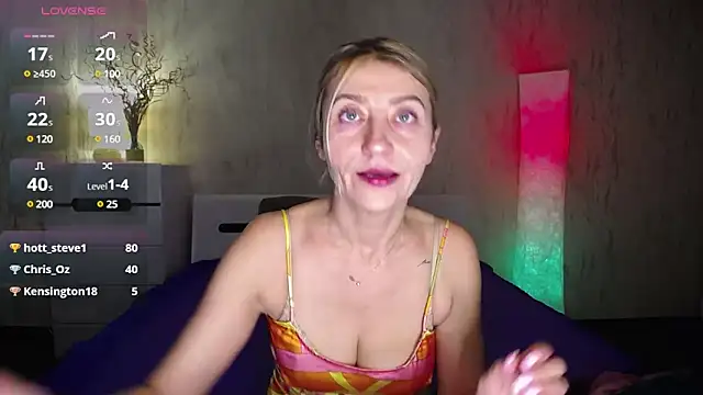 ZoeGrant online show from March 11, 2:53 am