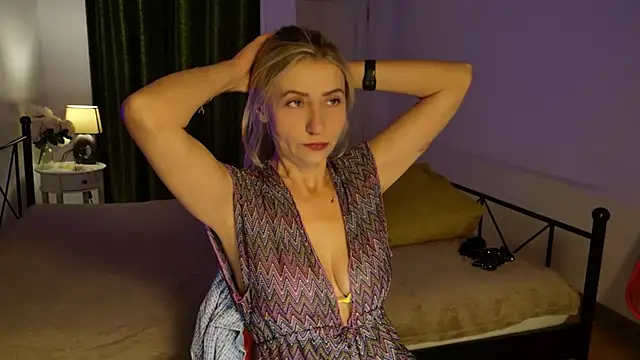 ZoeGrant online show from January 11, 7:10 pm