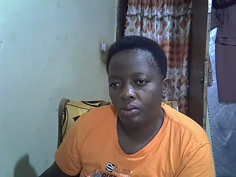 Snapshot of Ebonyceline chatting on October 28, 4:13 am Ebonyceline online show from October 28, 4:13 am