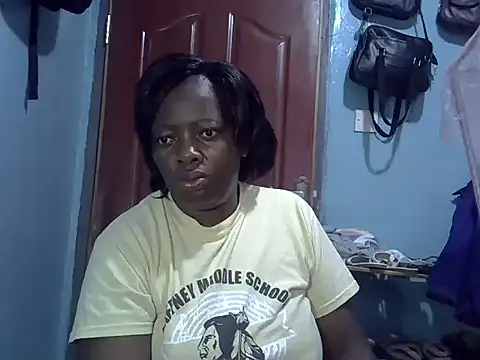 Snapshot of Ebonyceline chatting on June 27, 6:08 am Ebonyceline online show from June 27, 6:08 am