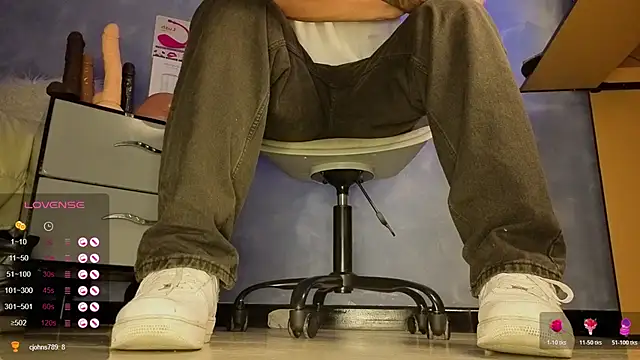 TomLover 12 online show from March 17, 4:04 am