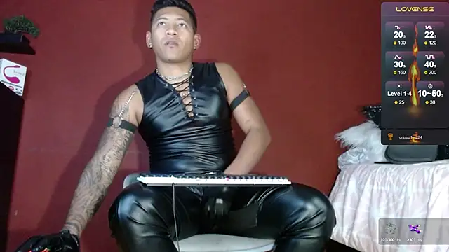 TomLover 12 online show from February 16, 10:00 pm