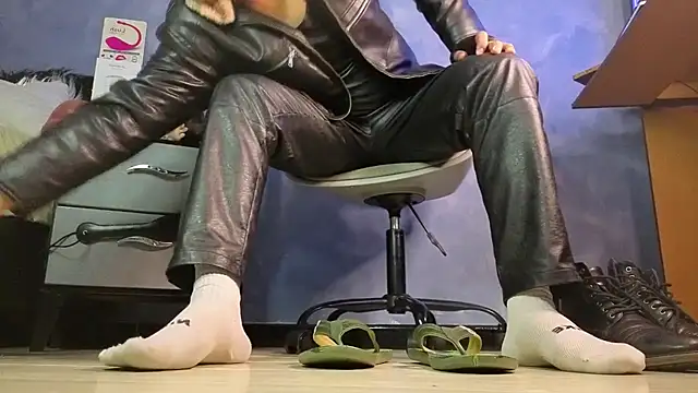 TomLover 12 online show from April 18, 2:14 am