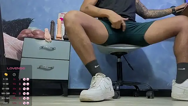 TomLover 12 online show from April 5, 3:24 am