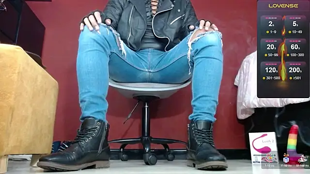 TomLover 12 online show from February 11, 12:04 pm