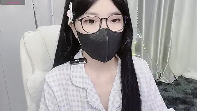 Snapshot of Mya_Lee chatting on September 24, 3:07 pm Mya Lee online show from September 24, 3:07 pm