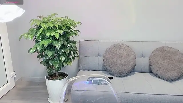 Mya Lee online show from March 1, 5:46 pm