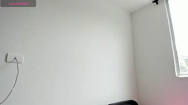 CuteEbony1 online show from October 17, 5:37 pm