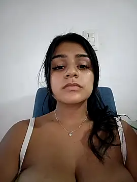 AnnRosse18 online show from February 14, 11:09 pm