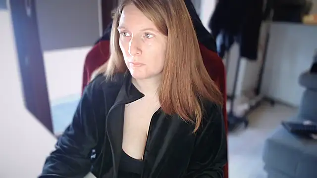 Exotic-Desire online show from February 9, 8:45 am