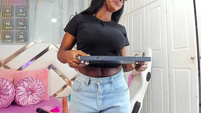 GianinaLewis online show from March 20, 2:18 pm