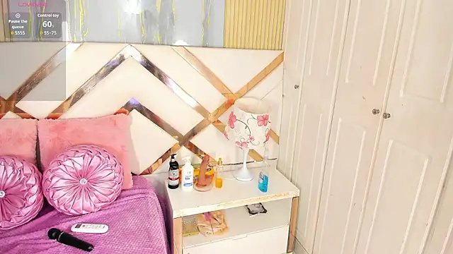 GianinaLewis online show from March 24, 3:23 pm