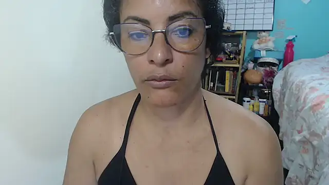 Snapshot of kateleyagrey chatting on December 3, 7:24 pm kateleyagrey online show from December 3, 7:24 pm