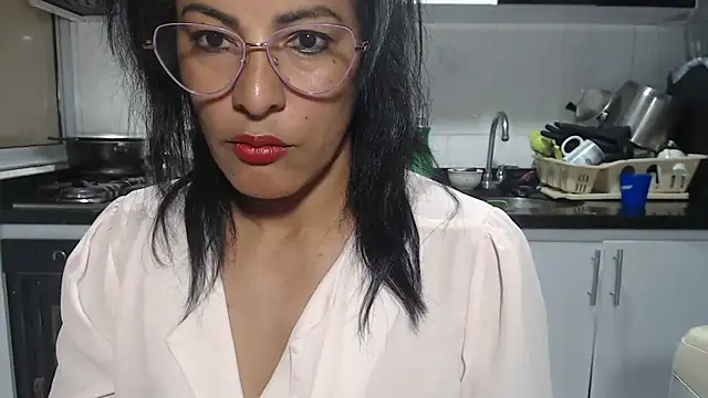 Snapshot of kateleyagrey chatting on May 4, 7:17 pm kateleyagrey online show from May 4, 7:17 pm