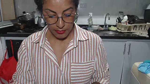 Snapshot of kateleyagrey chatting on November 13, 7:29 pm kateleyagrey online show from November 13, 7:29 pm