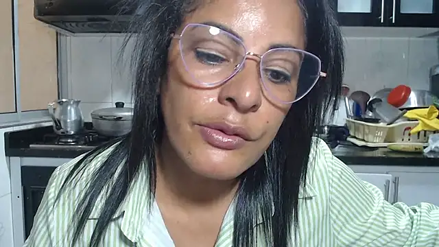 kateleyagrey online show from April 4, 7:09 pm