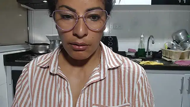 kateleyagrey online show from March 22, 12:29 pm