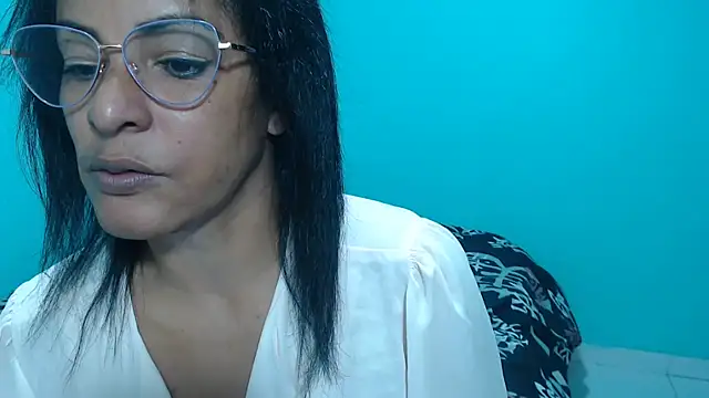 kateleyagrey online show from February 12, 6:40 pm