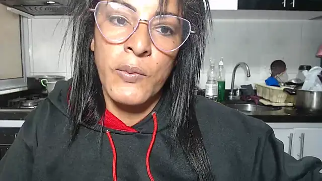 Snapshot of kateleyagrey chatting on June 24, 7:33 pm kateleyagrey online show from June 24, 7:33 pm