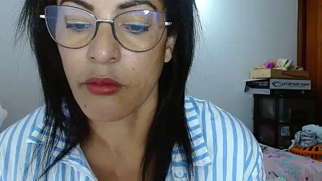Snapshot of kateleyagrey chatting on March 14, 12:40 pm kateleyagrey online show from March 14, 12:40 pm