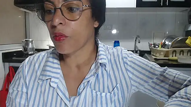 Snapshot of kateleyagrey chatting on September 15, 1:22 pm kateleyagrey online show from September 15, 1:22 pm