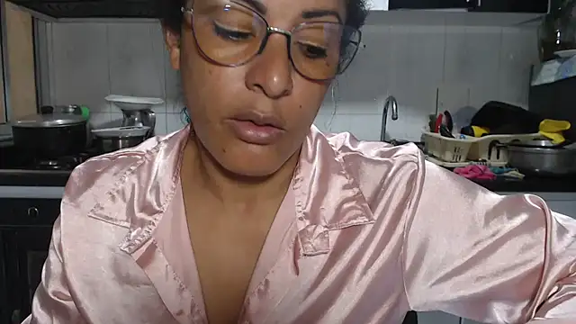 kateleyagrey online show from January 9, 6:37 pm