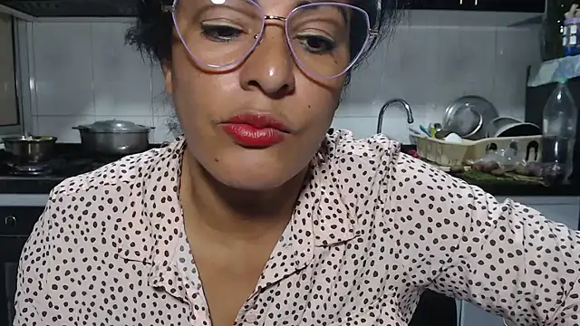 kateleyagrey online show from February 5, 7:10 pm