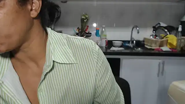 kateleyagrey online show from January 15, 7:39 pm