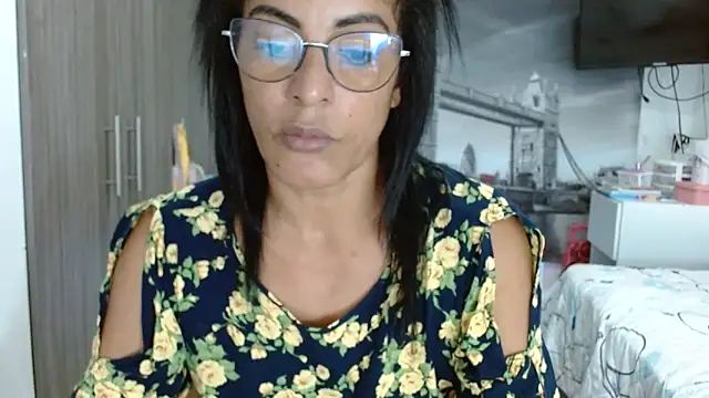 Snapshot of kateleyagrey chatting on February 8, 11:02 pm kateleyagrey online show from February 8, 11:02 pm