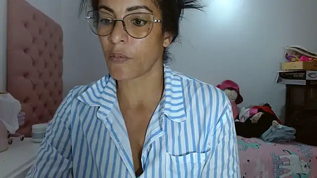 Snapshot of kateleyagrey chatting on March 22, 12:46 pm kateleyagrey online show from March 22, 12:46 pm